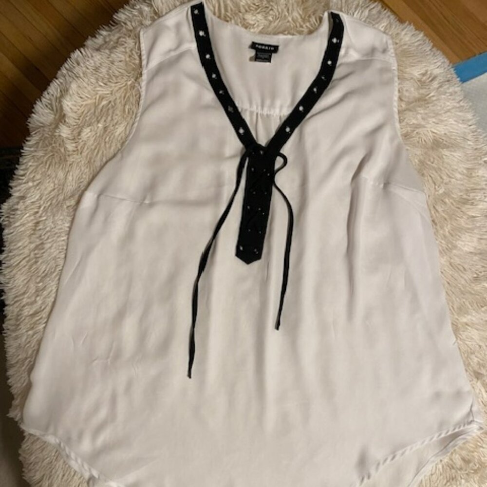 TORRID Sleeveless Blouse